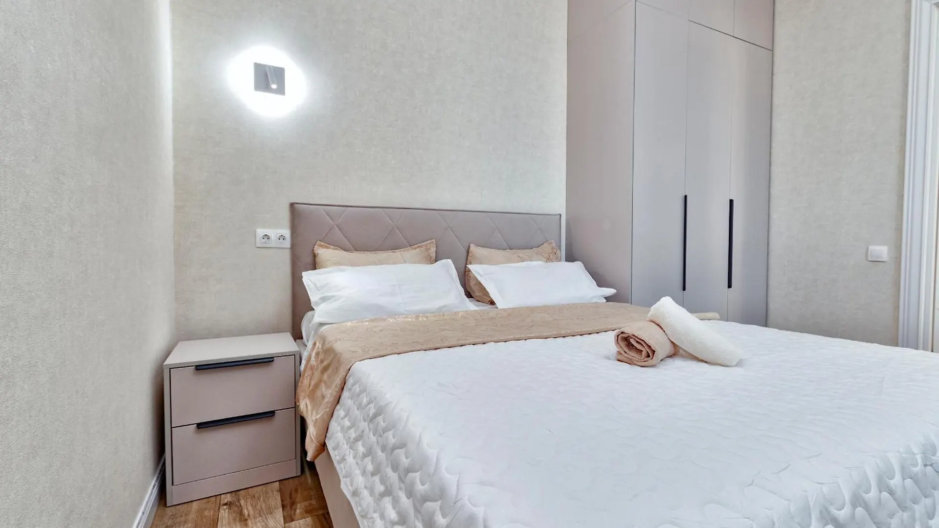 Новые Апартаменты В Астане Nur-Sultan  Apartment
